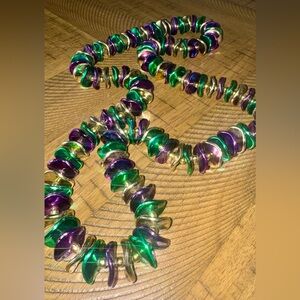 🎭  MARDI GRAS - Fat Tuesday Beads